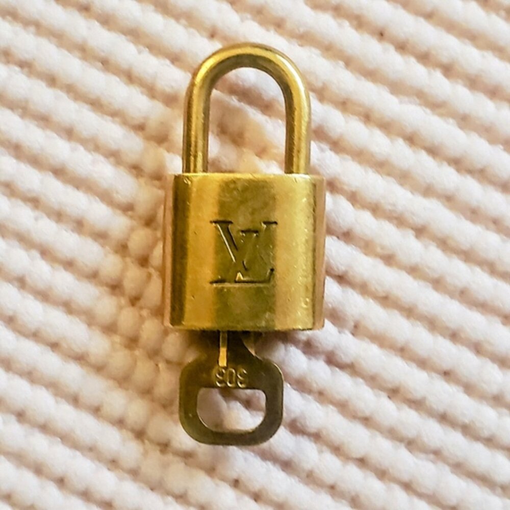 Louis Vuitton Lock and Key  #303 - Picture 2 of 10
